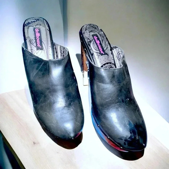 Dollhouse Black Leather Wooden Clogs Sz 10 - Picture 3 of 6